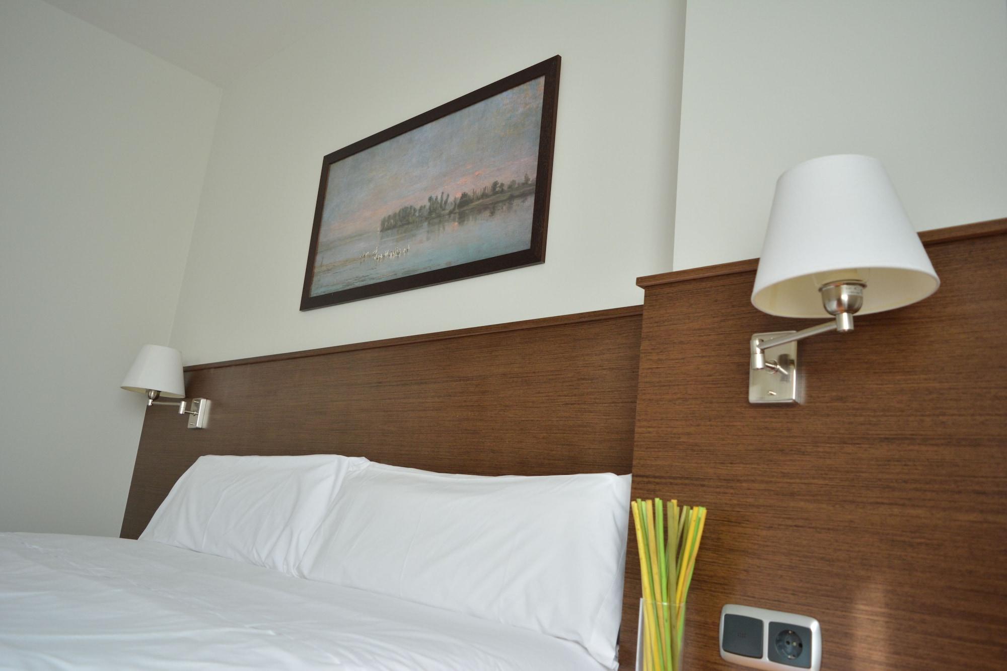 Palacio Congresos Hotel 3*
